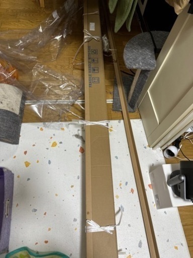 プロジェクタースクリーン