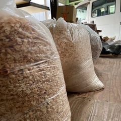 残2袋 無料 おが屑　廃材の画像