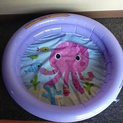 新品未使用品。節水型幼児用　温水プール。　お湯を入れてお風呂場で...