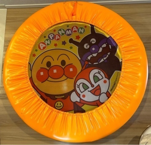 アンパンマン　トランポリン