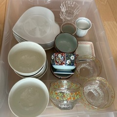 食器などまとめ売りの画像