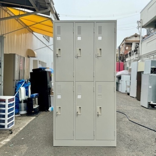 激安‼️ 6人用スチールロッカー錠付タイプ スチールロッカー ウォームホワイト色付属品R638