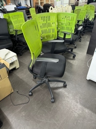 激安‼️3日間限定価格 オフィスチェア フリー ストレッチリラックスチェア14脚残り　R639