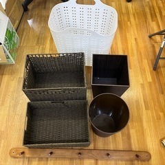【決まりました】カゴ ゴミ箱  洗濯カゴ 壁掛けフック まとめて