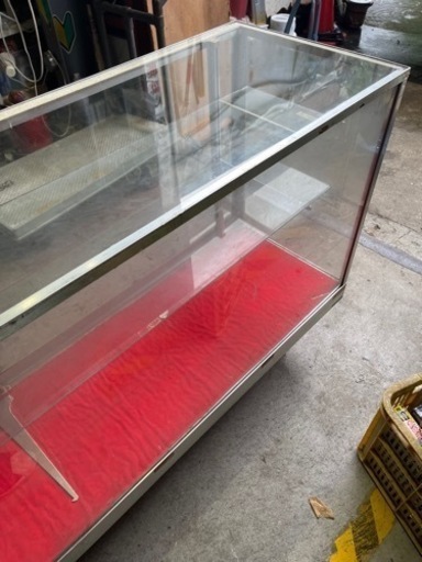 ガラスショーケース
