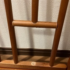 突っ張り式木製ベビーゲート　猫通り穴付きの画像