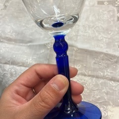 美品🔥コバルトブルー ワイングラスの画像