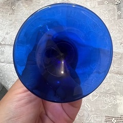 美品🔥コバルトブルー ワイングラスの画像