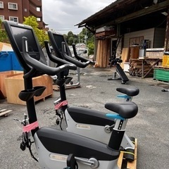 アップライトバイクUBK885 PRECOR プリコー ジム器具 ジムマシーン