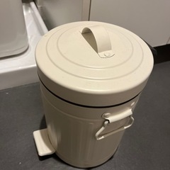 ニトリ　ゴミ箱　3リットル　最終処分