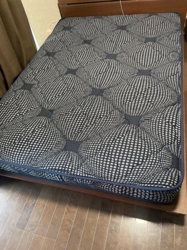 決まりました　ダブルベッド　マットレス　グランツ　美品