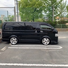 ホイール&オーバーフェンダー　ハイエースの画像