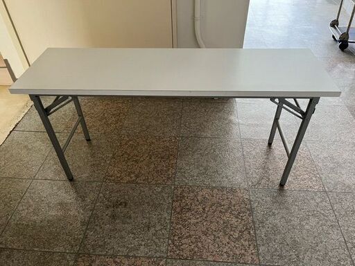 6/24終了します　中古　会議机　白　1497mm×450mm×700　一台１０００円