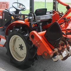 SOLD OUT】クボタ トラクタ KB20 F 20馬力 パワステ 自動水平 倍速