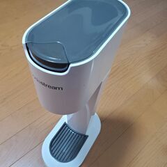 ソーダストリーム GENESIS v2/ガスシリンダー3本/ボトル 0.5L 2本の画像