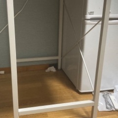サイドテーブル無料でお譲りします。引き取りに来ていただける方限定。