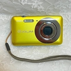 CASIO デジタルカメラ 本体 EXILIM EX-Z800 （イエロー）の画像