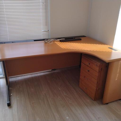 引取新宿　袖机付きデスク　家具 テーブル