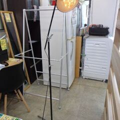 ART  WORK  STUDIOフロアランプ　電球はIKEA