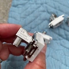 4k対応TVアンテナ差し込み口5個セット❣️の画像