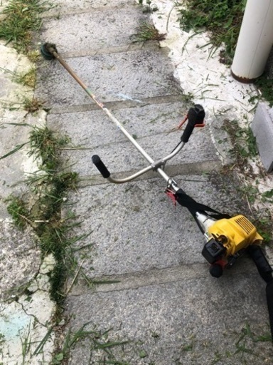 決まりました）草刈機