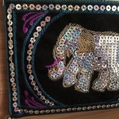靴/タイ象柄ポシェット　スパンコール　バッグ バッグ ポーチの画像