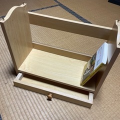 【美品！無料】マガジンラック、本棚