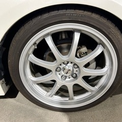 車のパーツ タイヤ、ホイール