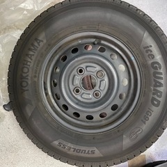 車のパーツ タイヤ、ホイール