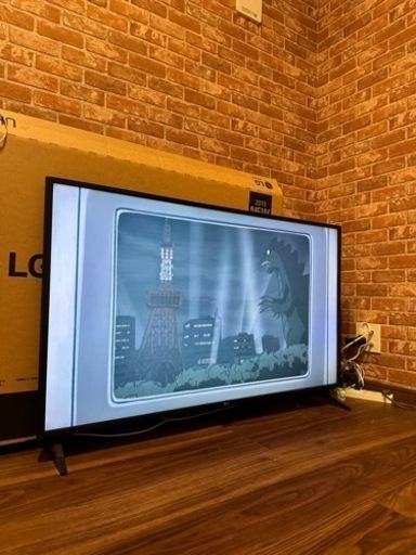 23日まで【美品】49インチ4Kテレビ ・TV／Wi-Fiルーター・TVチューナー付き