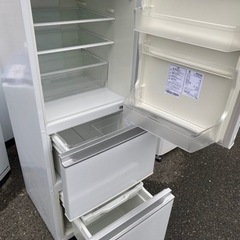 NO 200 🌈福岡市内配送設置無料✨🌈  2020年　ハイセンス 冷蔵庫 幅55.4cm 282L ホワイト HR-D2801W 3ドア 右開き 真ん中野菜室 自動霜取り スリムの画像