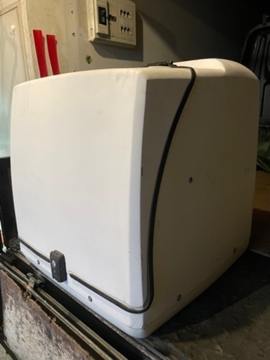 バイクリアボックス