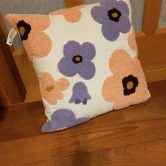 フライングタイガー 花柄クッション 未使用