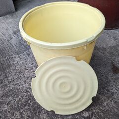 ポリ樽 小(蓋なし、落し蓋あり) 1