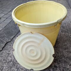 ポリ樽 小(蓋なし、落し蓋あり) 2の画像