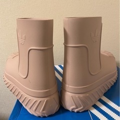 adidasの画像