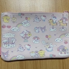 ちいかわ×サンリオキャラクターズ ミニフラットポーチ ハチワレの画像