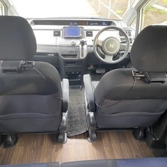 ホンダ　ステップワゴン　スパーダ　室内フローリング仕様の画像