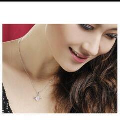 ・/j→→→m17-7ムーンストーン調天使の翼ペンダントホワイトの画像