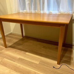 木製テーブル　135×80×72