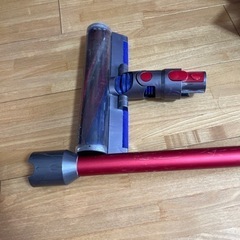 ★ジャンク　正規品　ダイソン　Dyson V8 slim　fluffy★の画像