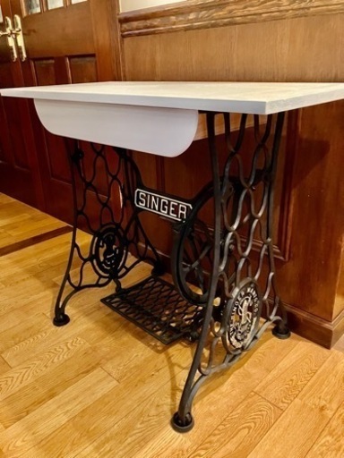 アンティーク、ビンテージ、ミシン台