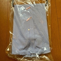 ②UNIQLO ボタンダウン半袖シャツの画像
