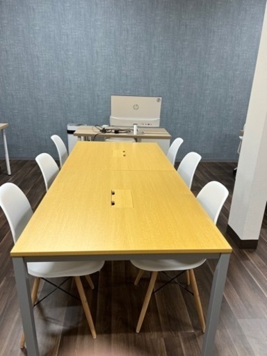 フリーアドレスデスク