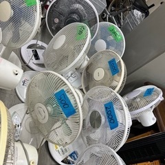 残りわずか！扇風機 500円〜4500円の画像