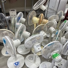 残りわずか！扇風機 500円〜4500円の画像
