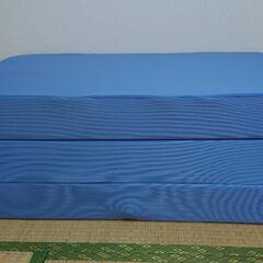 マットレス ホームコーディー やさしく支える三つ折りマットレスの画像