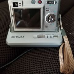 値下げ中。激安。激安商品多数出品中。CASIO EXILIM 早...