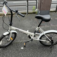 リサイクルショップどりーむ天保山店　No1234　折り畳み自転車　白色　20インチ　６段ギア付き　超美品