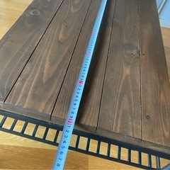 ケルト　ビンテージ風リビングテーブルの画像